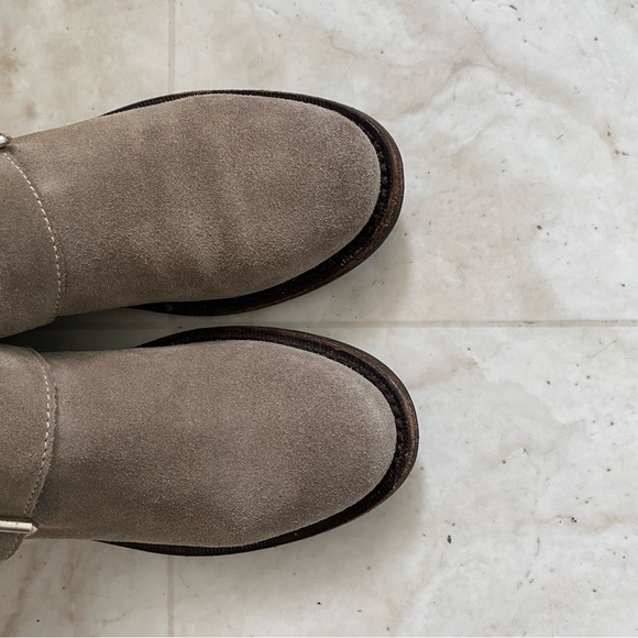 $895 Burberry Made in Italy Grey Suede Cut Out Buckle Moto Ankle Boots Size 6.5 - Picture 9 of 16